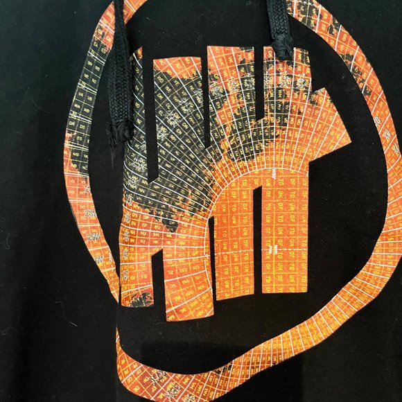 Men's L UNDEFEATED Black Hoodie - Picture 2 of 4